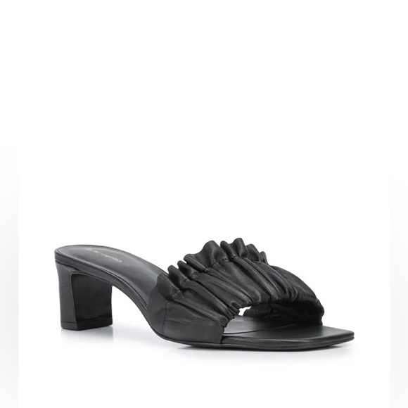 COPY - Reformation Shereen Mule in Black - Picture 5 of 8
